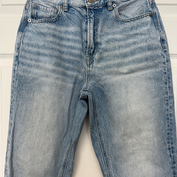 American Eagle Outfitters Women’s Blue Distressed Mom Jeans Size 2 X-Long - Picture 2 of 12